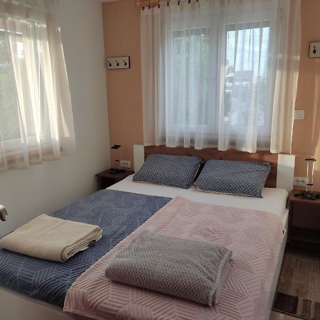 Apartmani Sladjana Novi Sad Exteriör bild