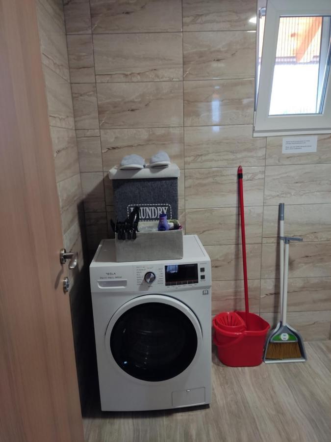 Apartmani Sladjana Novi Sad Exteriör bild