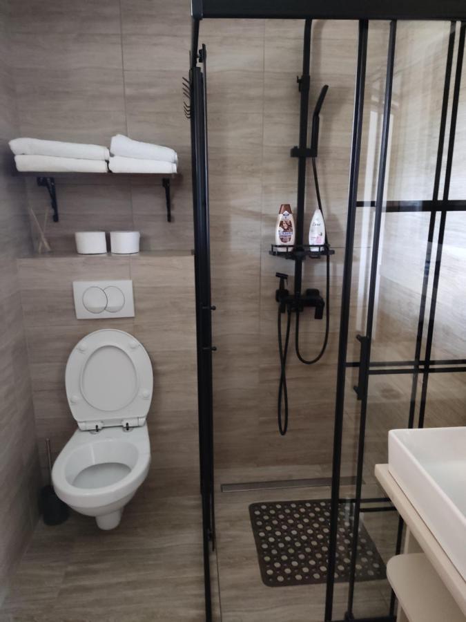 Apartmani Sladjana Novi Sad Exteriör bild