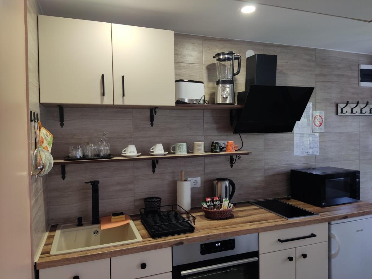 Apartmani Sladjana Novi Sad Exteriör bild