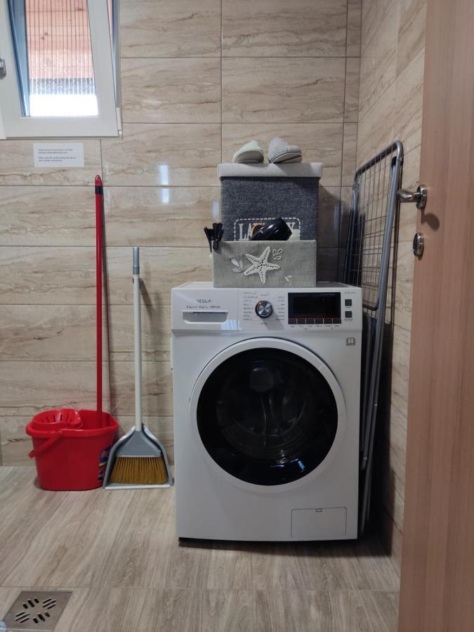 Apartmani Sladjana Novi Sad Exteriör bild