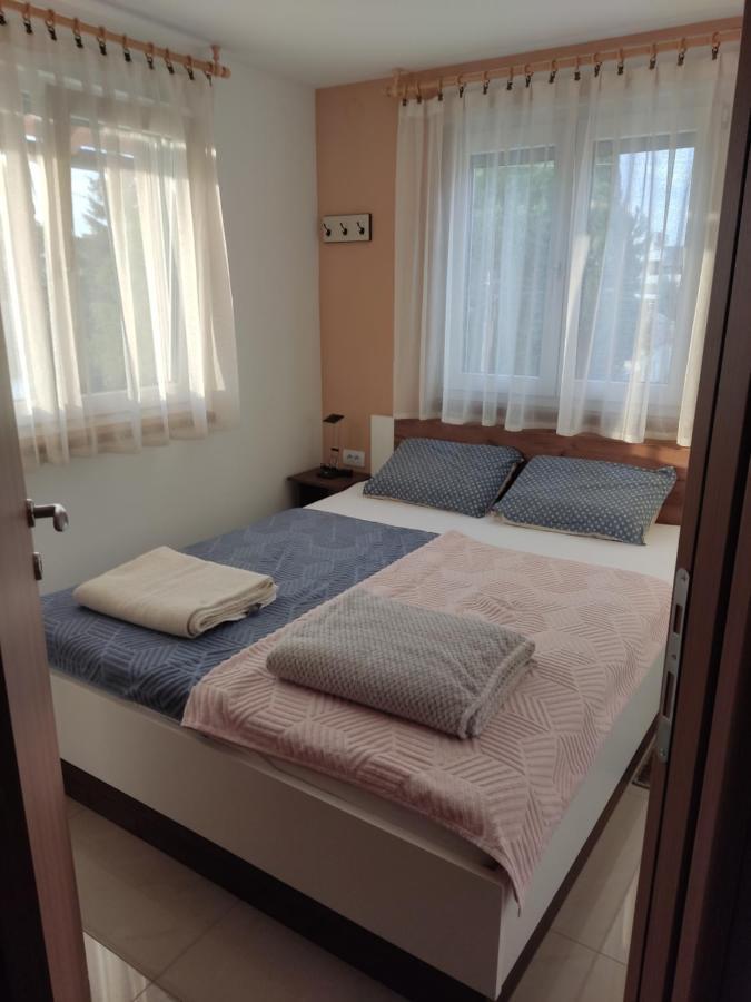 Apartmani Sladjana Novi Sad Exteriör bild