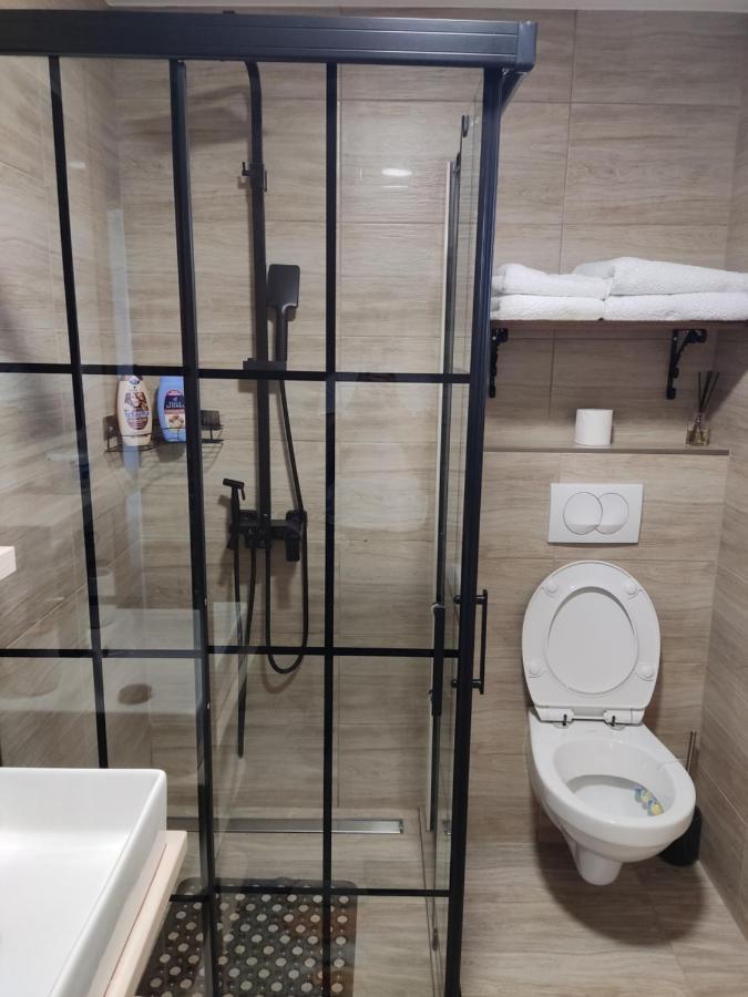 Apartmani Sladjana Novi Sad Exteriör bild